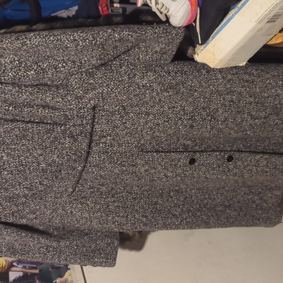 Coat - Picture 4 of 4